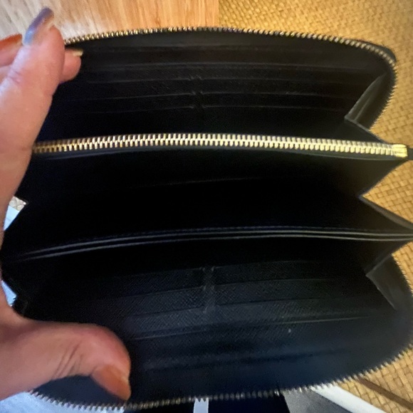 VINTAGE REHAB Louis Vuitton Limited Edition Damier Infini Race Zippy Wallet. - Picture 15 of 16